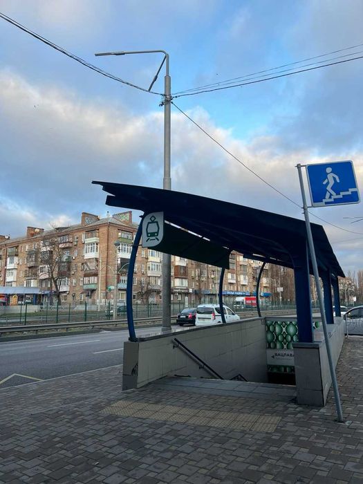 без %  трикімнатна Соломʼянський район по вул. Вацлава Гавела 57/38