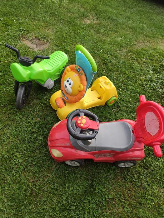 Zabawki dziecięce samochodzik rowerek  używane całość