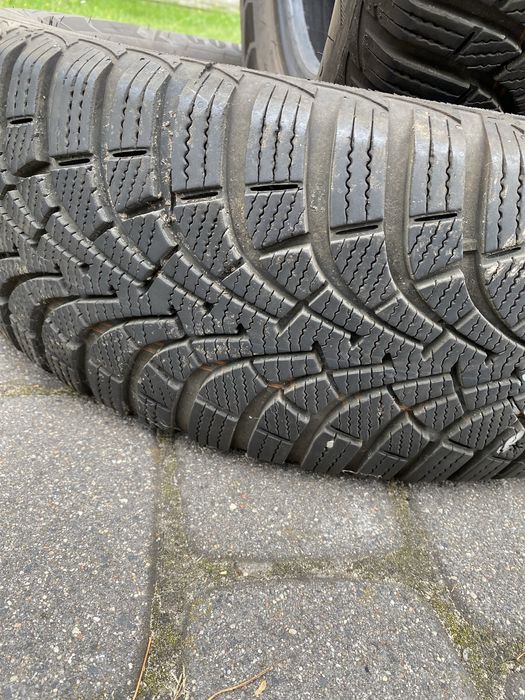 Opony Zimowe Goodyear Ultragrip 9 205/60/16 2szt