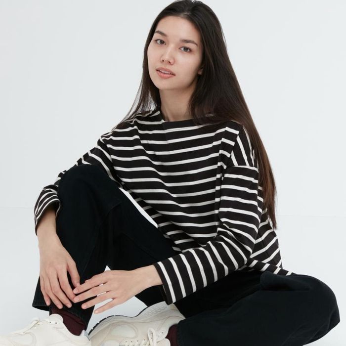 Стильний котоновий лонгслів у смужку від Uniqlo