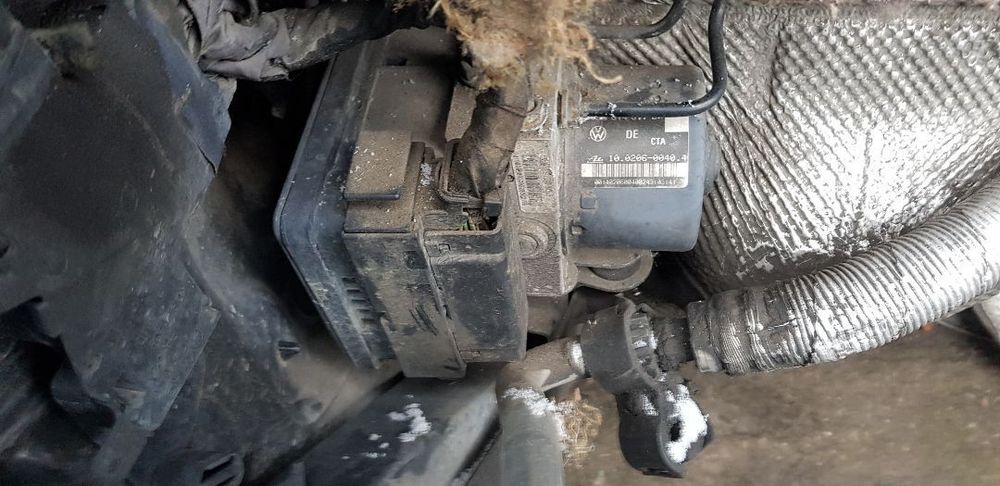 VOLKSWAGEN GOLF V TOURAN POMPA ABS 1K0614517M