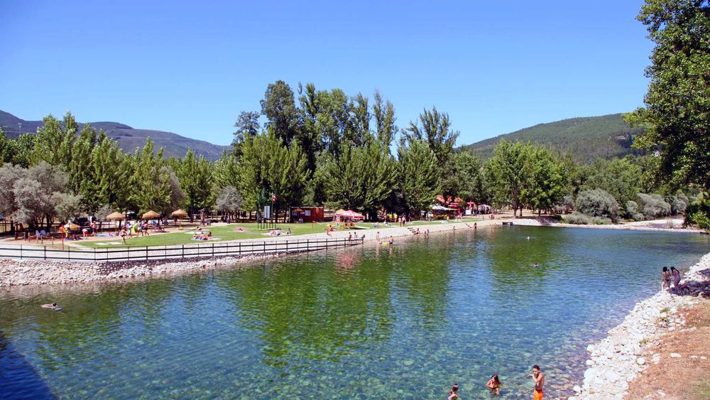 Casa de aldeia para reconstrução - Sarzedo