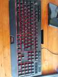 Teclado gamer marca Krom