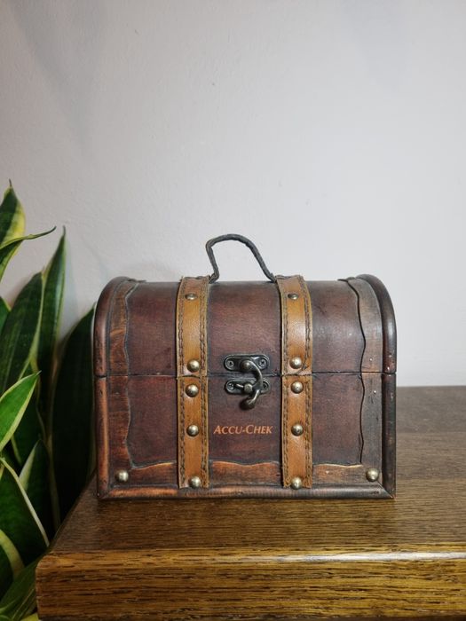 Kuferek skrzynka drewniany skarb