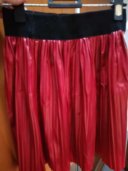Saia em bordô (vermelho) - Tam. Único (pelo joelho)