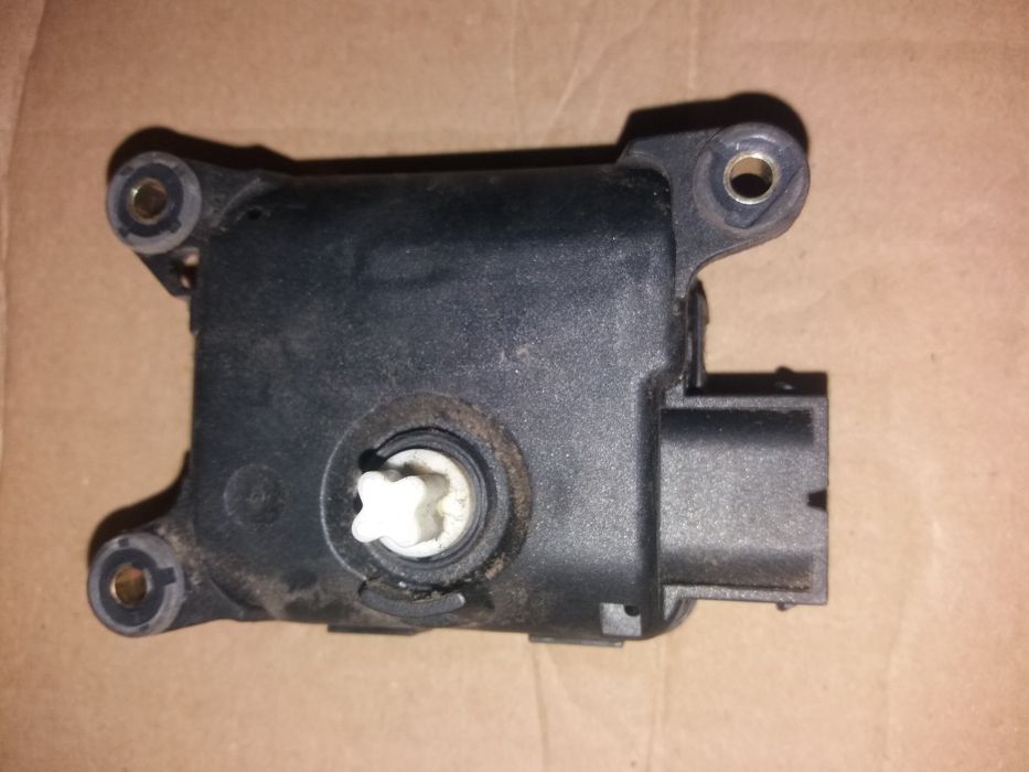 0 132 801 132 11Bosch привод заслонки печки