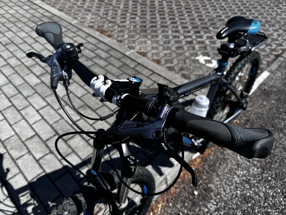Bicicleta BTT Rockrider RR como nova