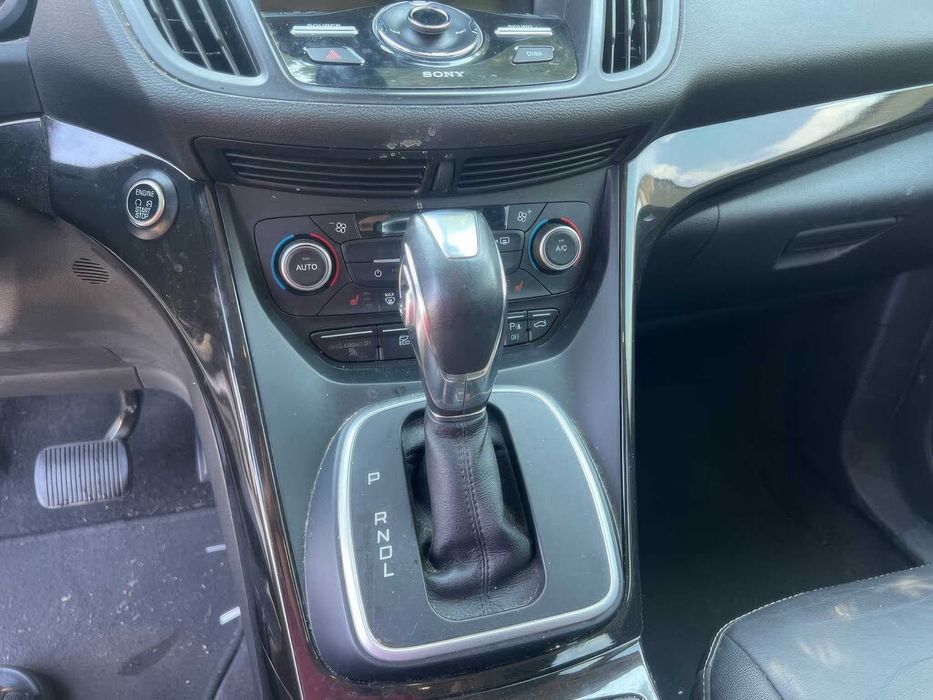 Ford C-Max Hybrid Titanium      2018