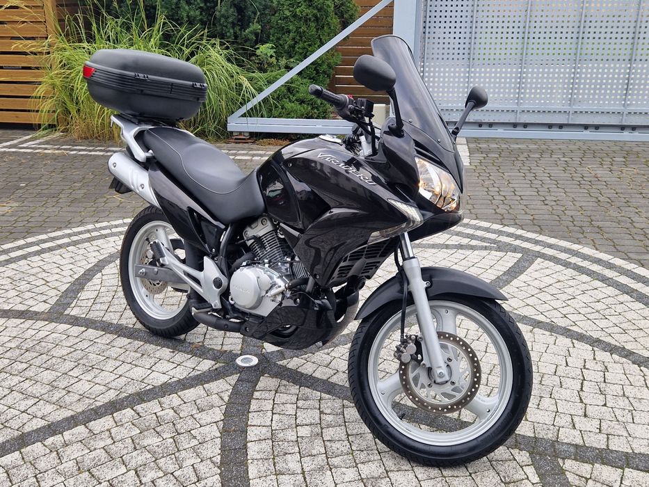 Honda xl 125 varadero 2008 lift honda varadero 125 kat- B transport