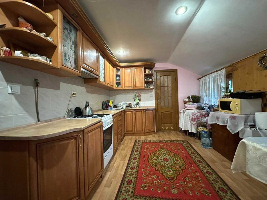 Продаж 3кім. квартири  в смт. Брюховичі на вул. Незалежності