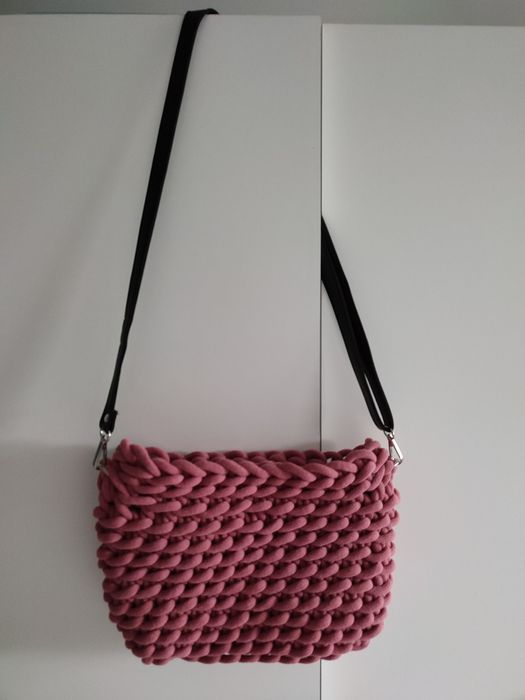 Torebka na ramię ze sznurka