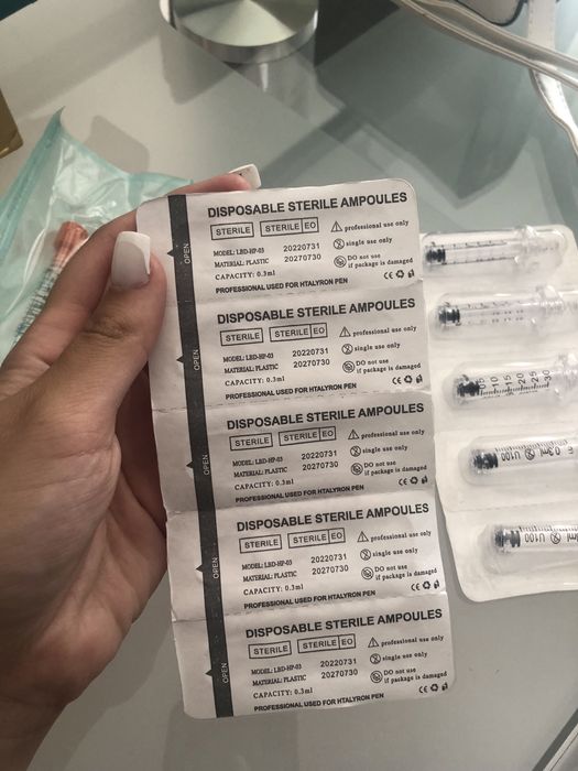 hyaluron pen + seringas + ácido hialuronico