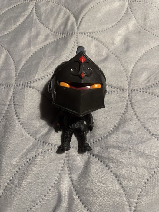 4 bonecos Pop funko de fortnite
