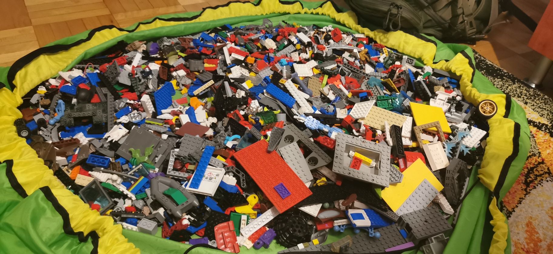 Lego 1kg mieszane i pojemnik(specjalne ogloszenie 2 kg)
