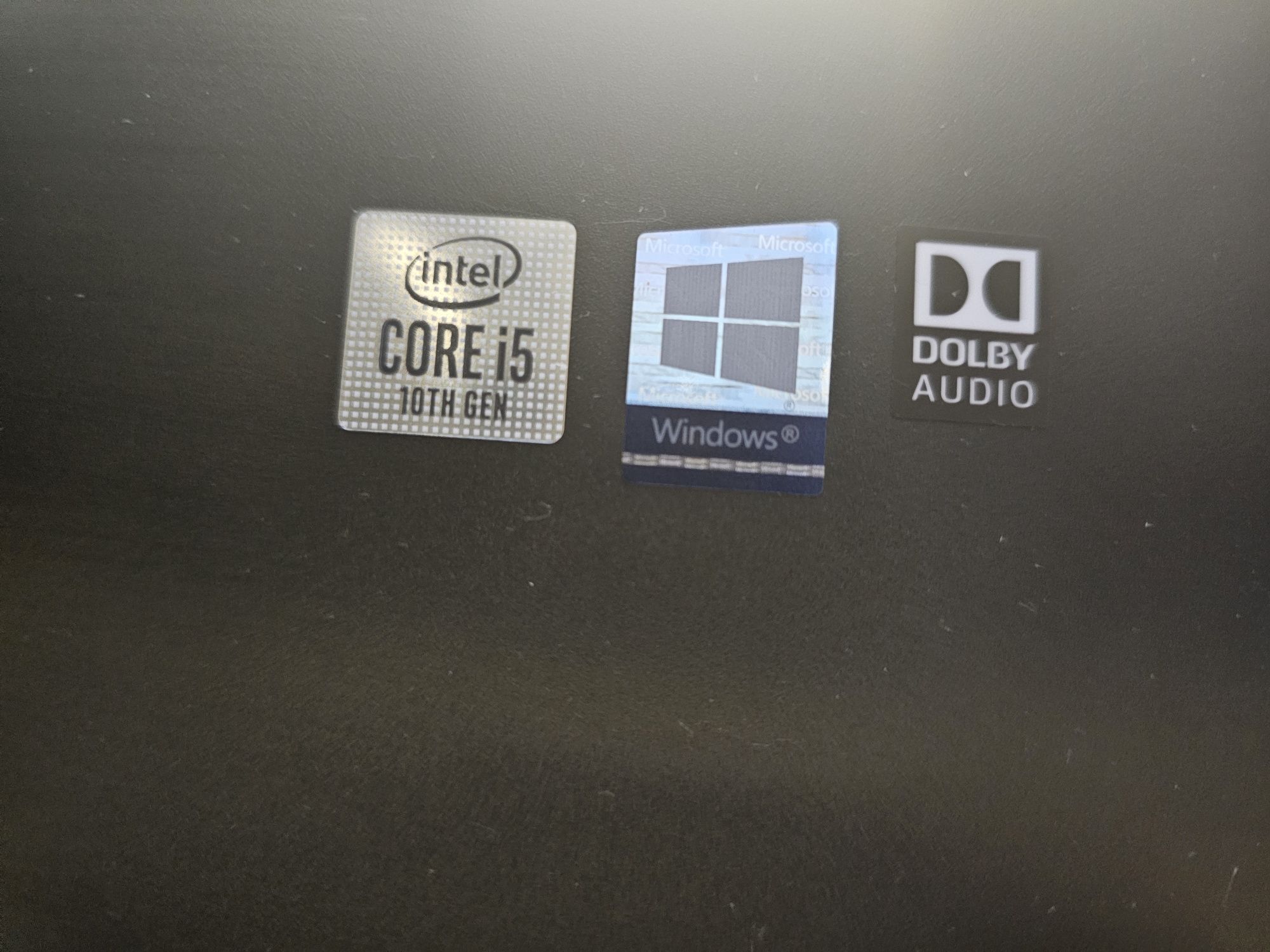 Vendo ou Troco Allin-One Desktop com Secretária.
-