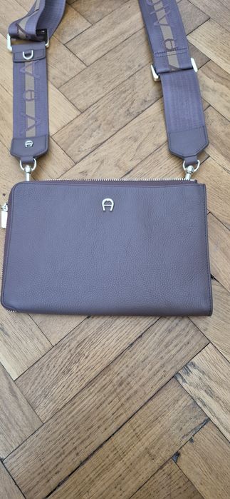 Skórzana torebka Aigner