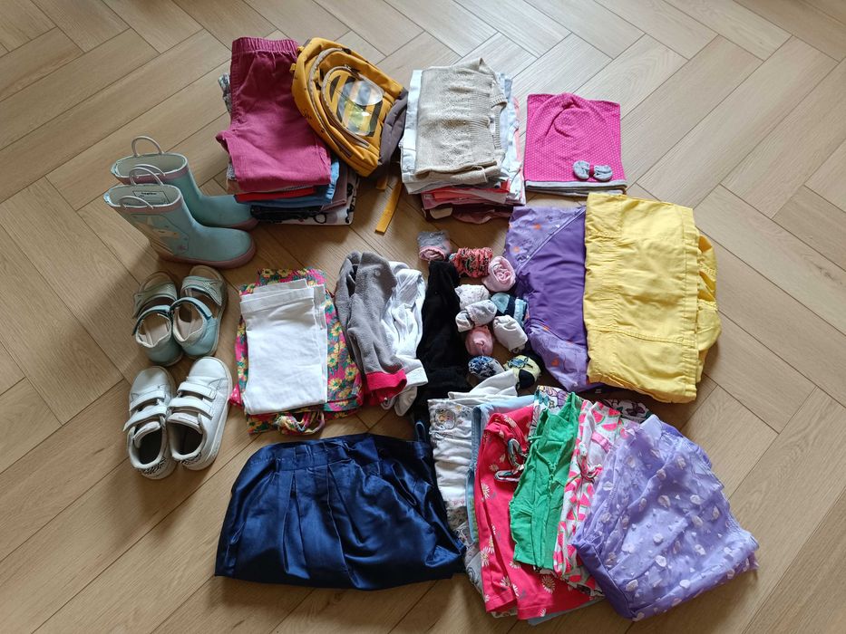 Zestaw ciuchów, kurtki, buty, plecak, rozmiar 104