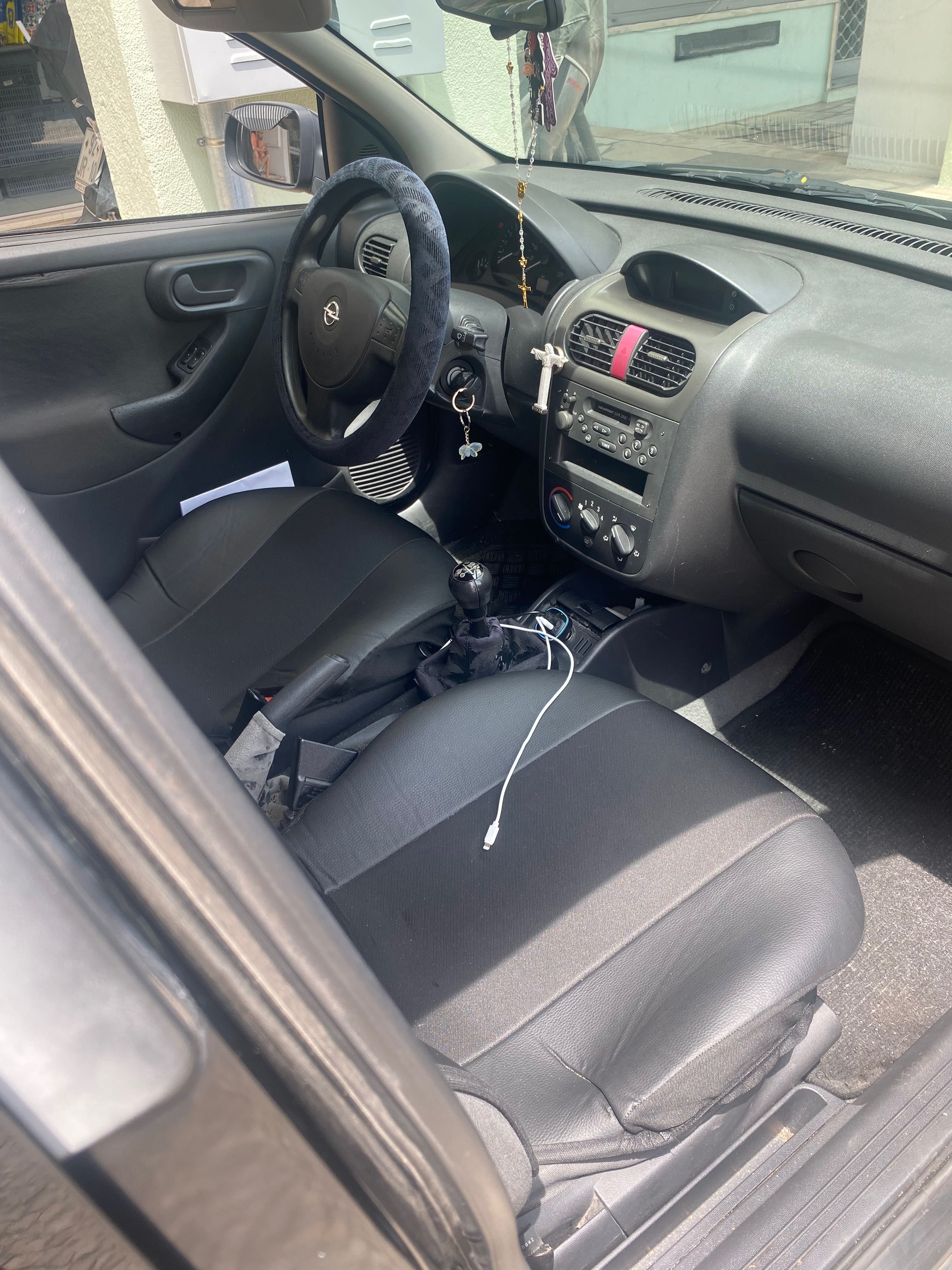 Opel corsa C 1.0 - 143.000km