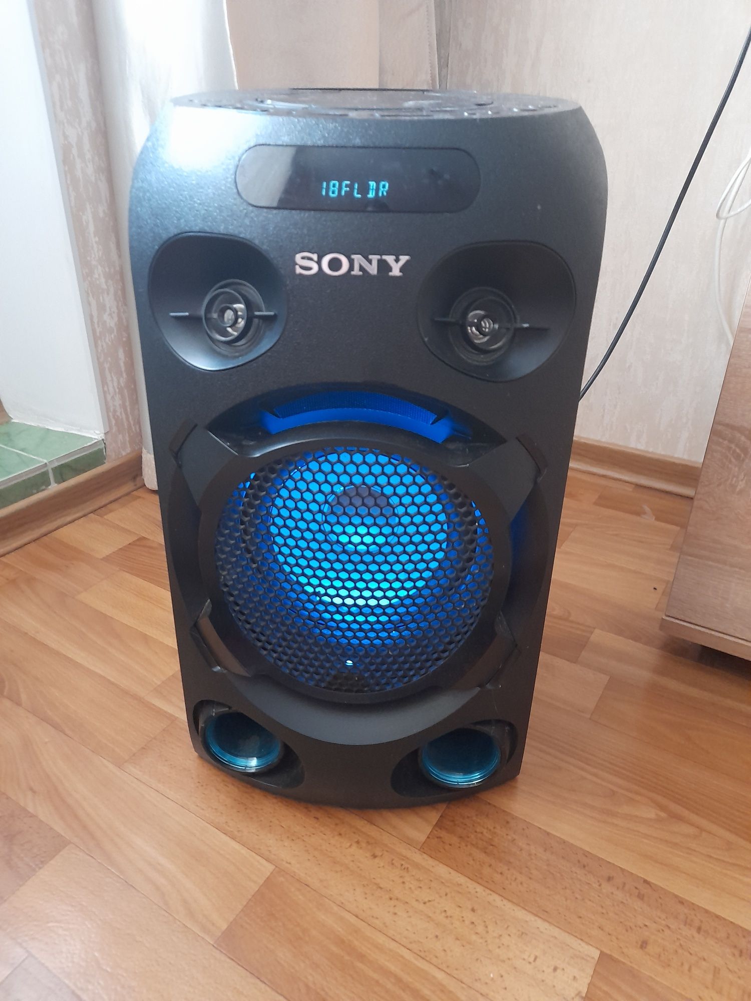 Продам Sony mhc-v02