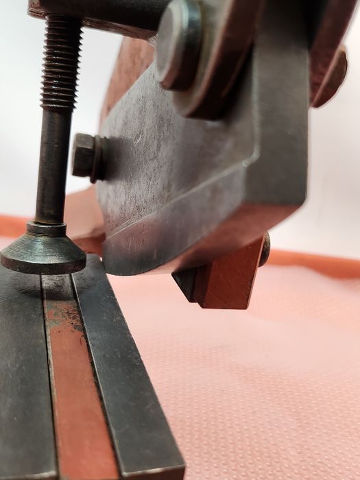 Nowa ręczna gilotyna dźwigniowa do cięcia blachy