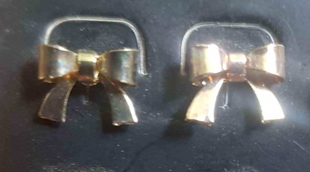 Nowe kolczyki kokardki House