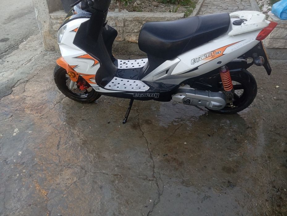 Vendo scooter 2t ler descrição