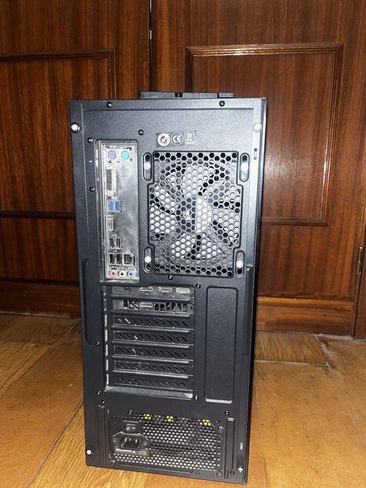 Torre de Computador fixo