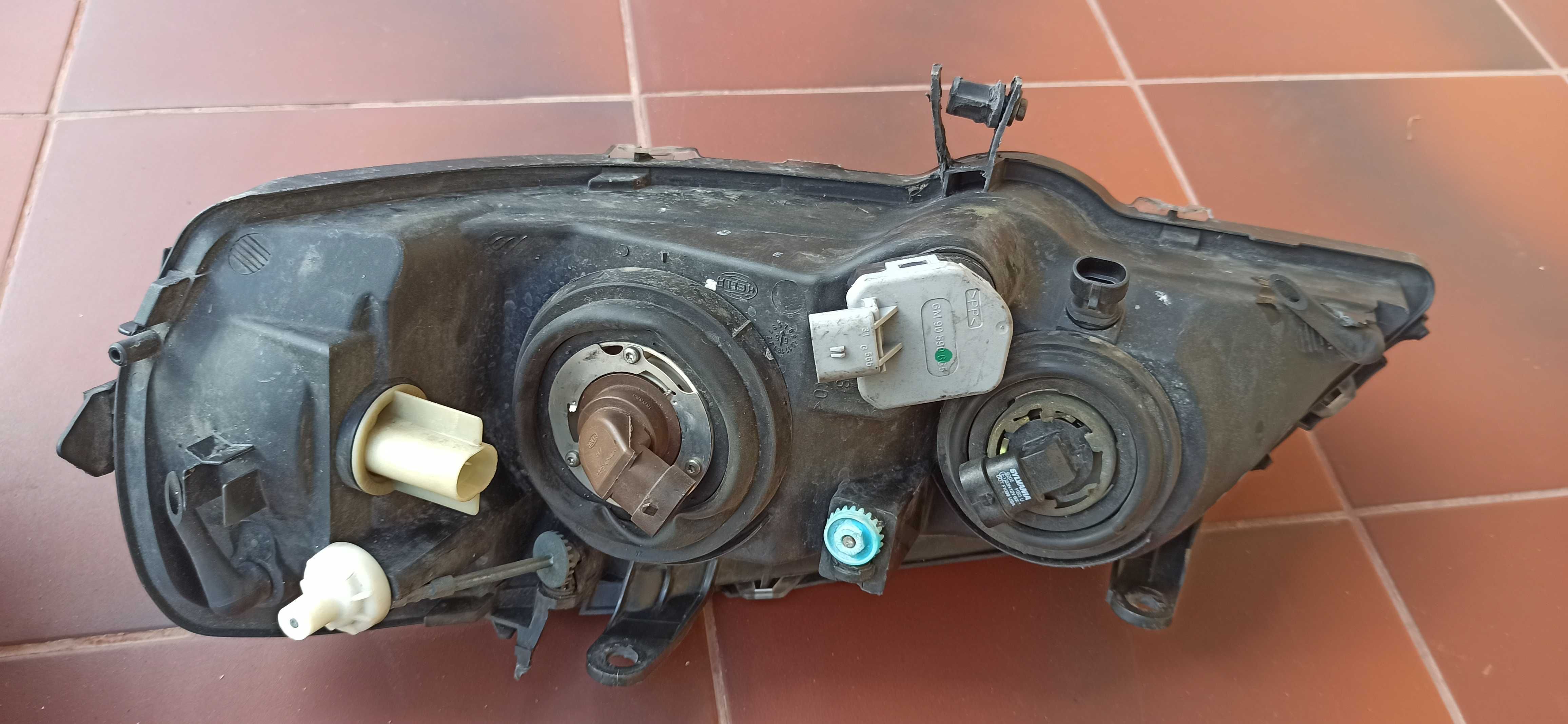 Lampy przednie Opel Astra  G