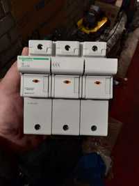 Разъединитель предохранителей(MGN15717) Schneider Electrical