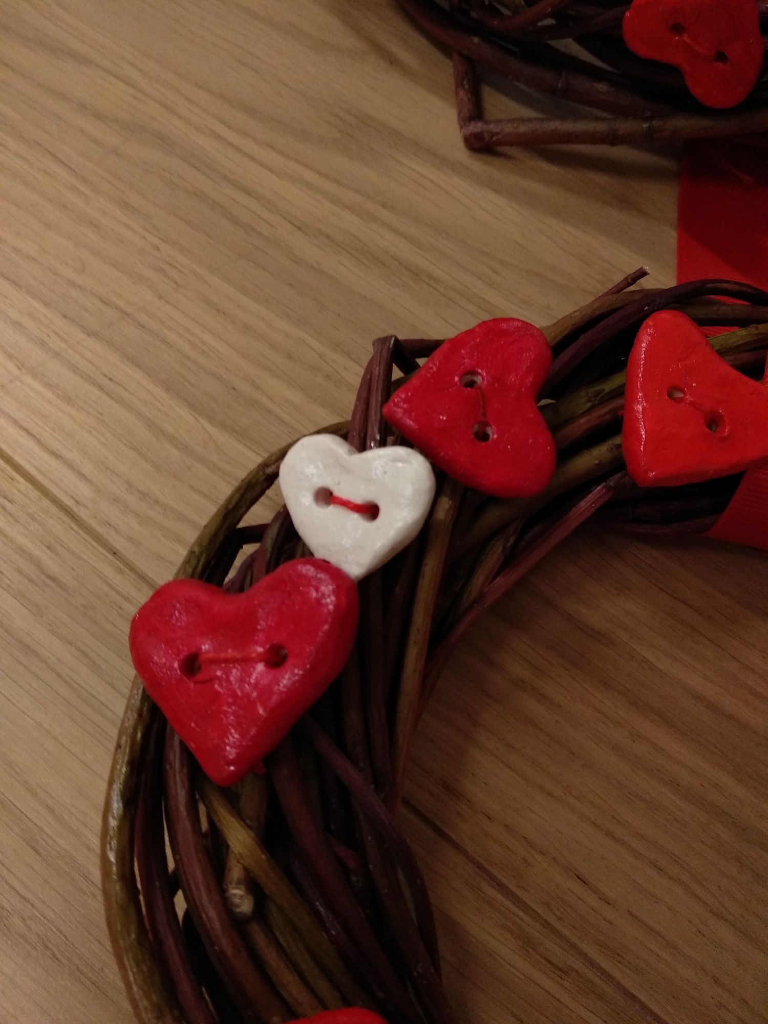 Декор віночок з лози з керамічними серцями, ручна робота