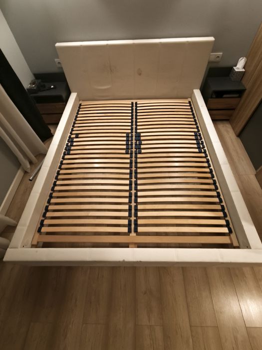 Łóżko do sypialni 160x200