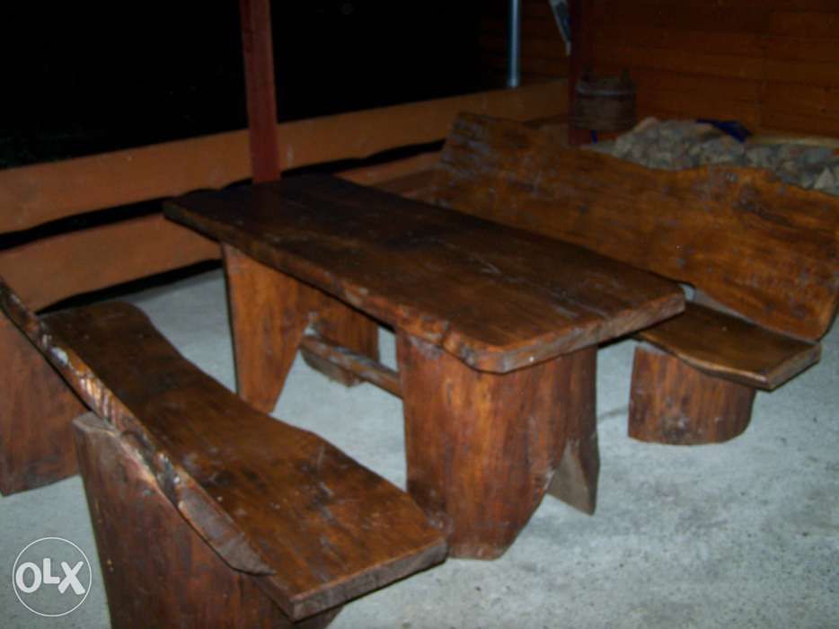 Domek w górach  nad rzeką w lesie weekend wakacje przy szlakach