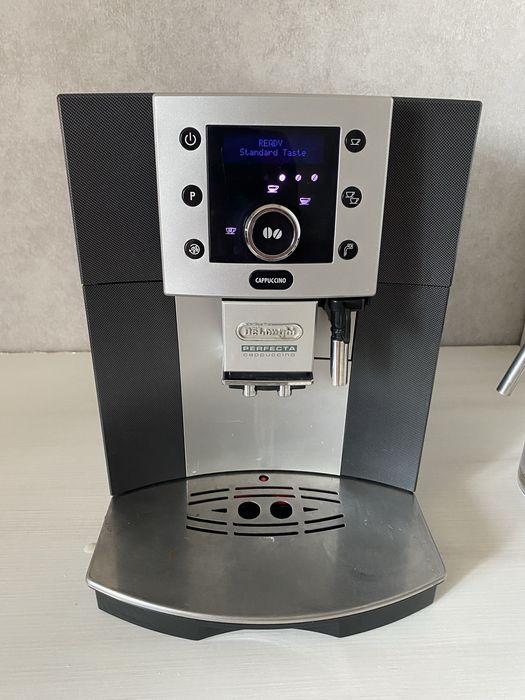 Кавомашина Delonghi Perfecta Cappuccino ESAM5500 є Вибір