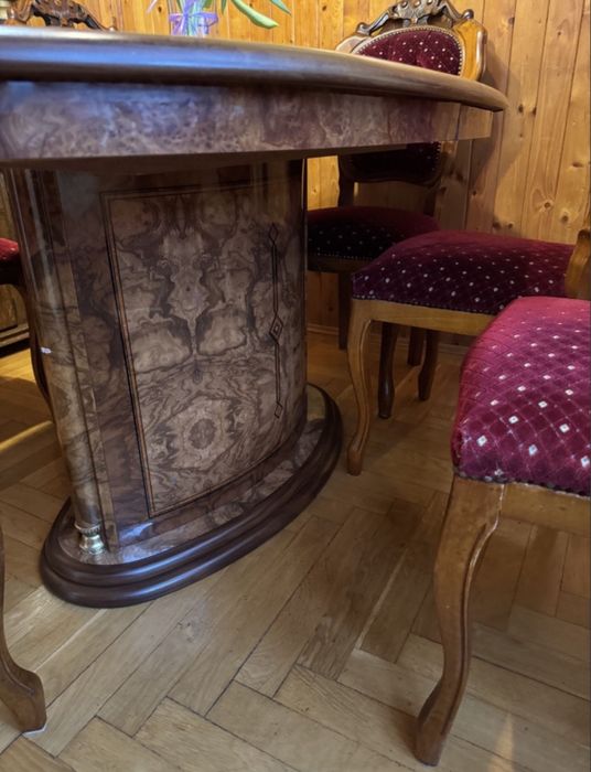 Komplet jadalniany – stół + 6 krzeseł