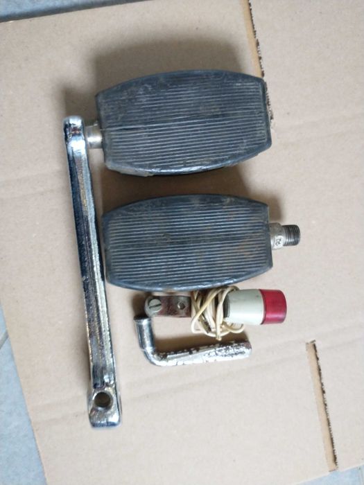 Wigry jubilat pelikan  lampa pchełka sprawna pozostałość prl