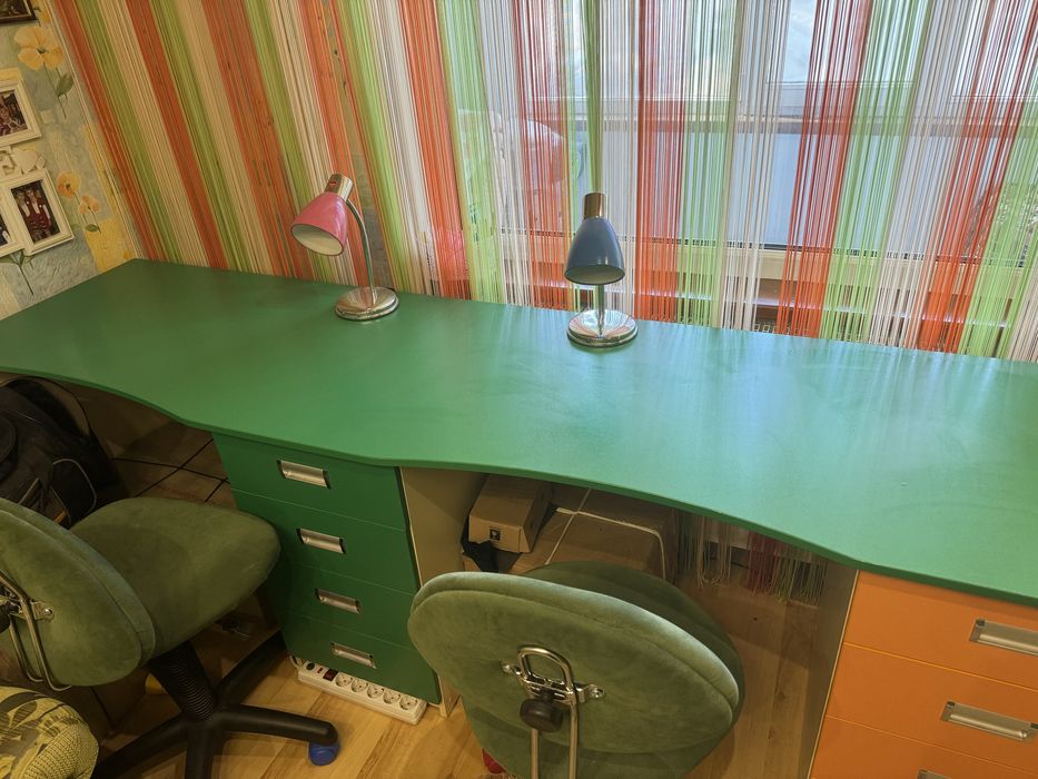 Дитяча кімната, меблі з двоповерховим ліжком