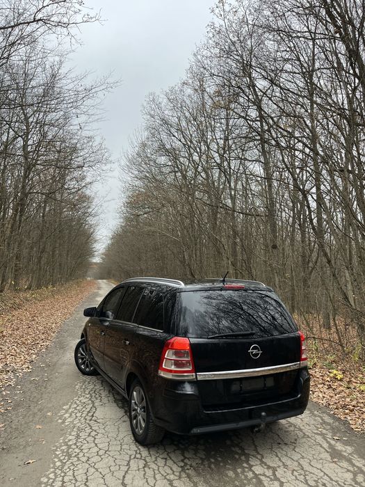 Продам Opel zafira b рестайлинг торг