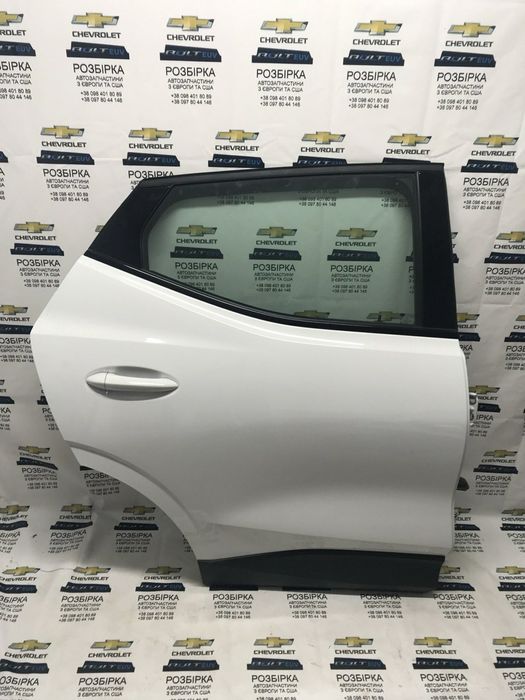 Двері Chevrolet bolt