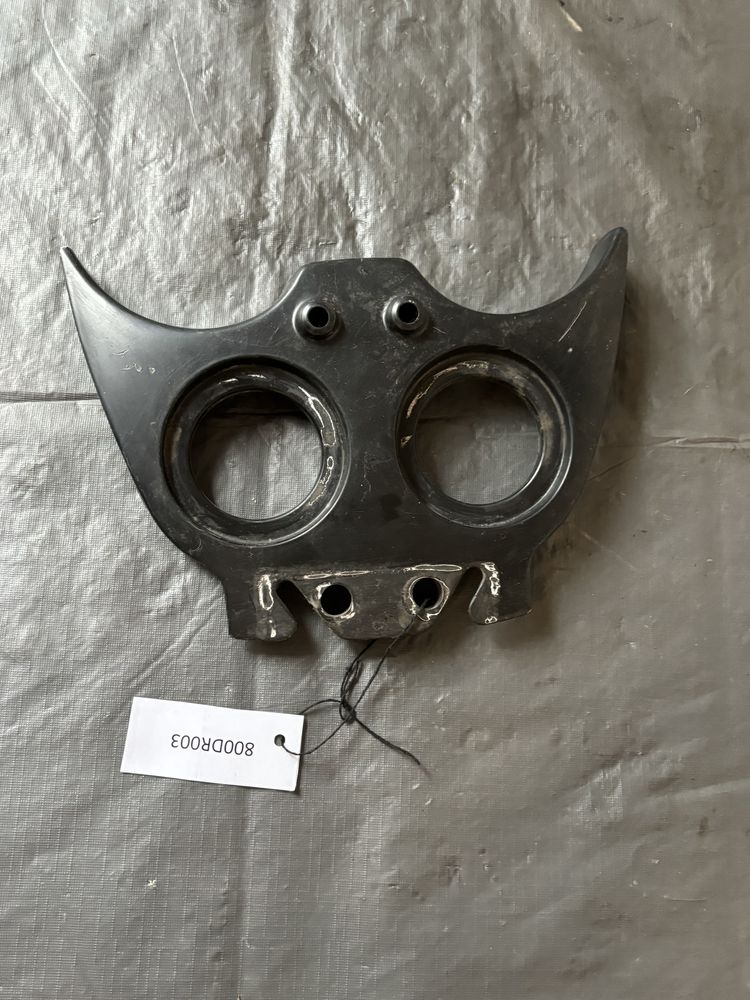 Plastik boczek osłona owiewka baku SUZUKI DR800 750