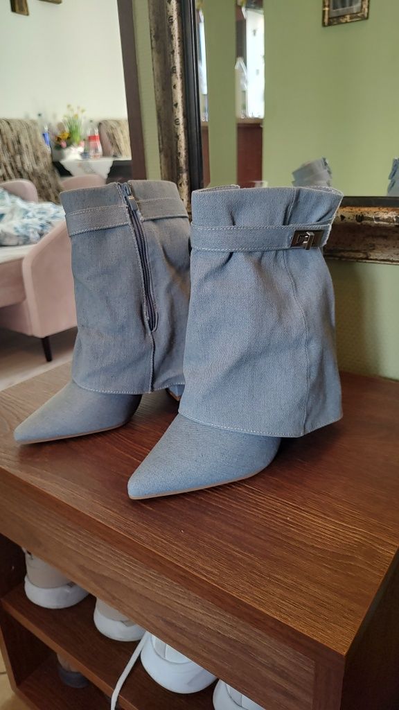 Buty z jeansu damskie na obcasie nowe rozmiar 36