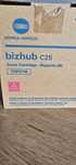 Toner bizhub c25 tnp27m róż