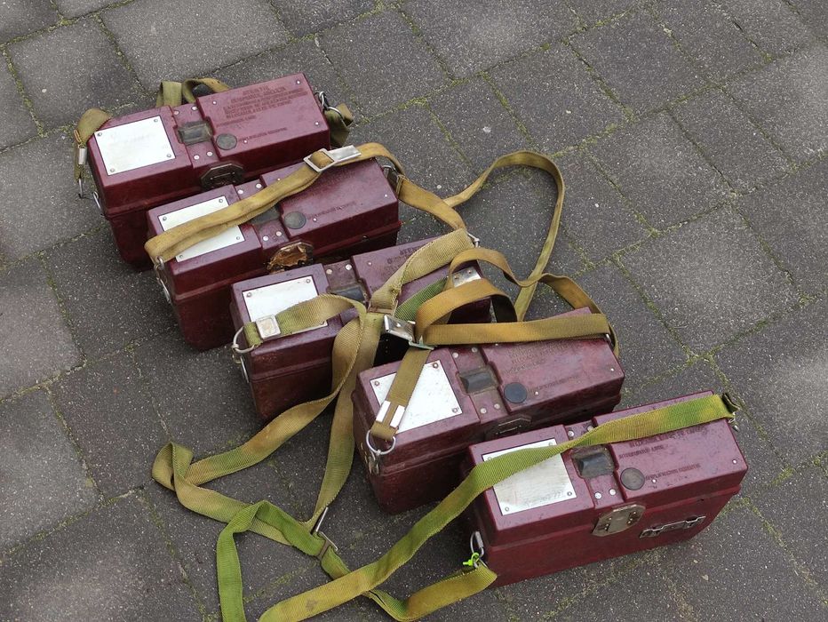 Telefon polowy wojskowy zabytkowy pakiet 5 sztuk RRL CCCP