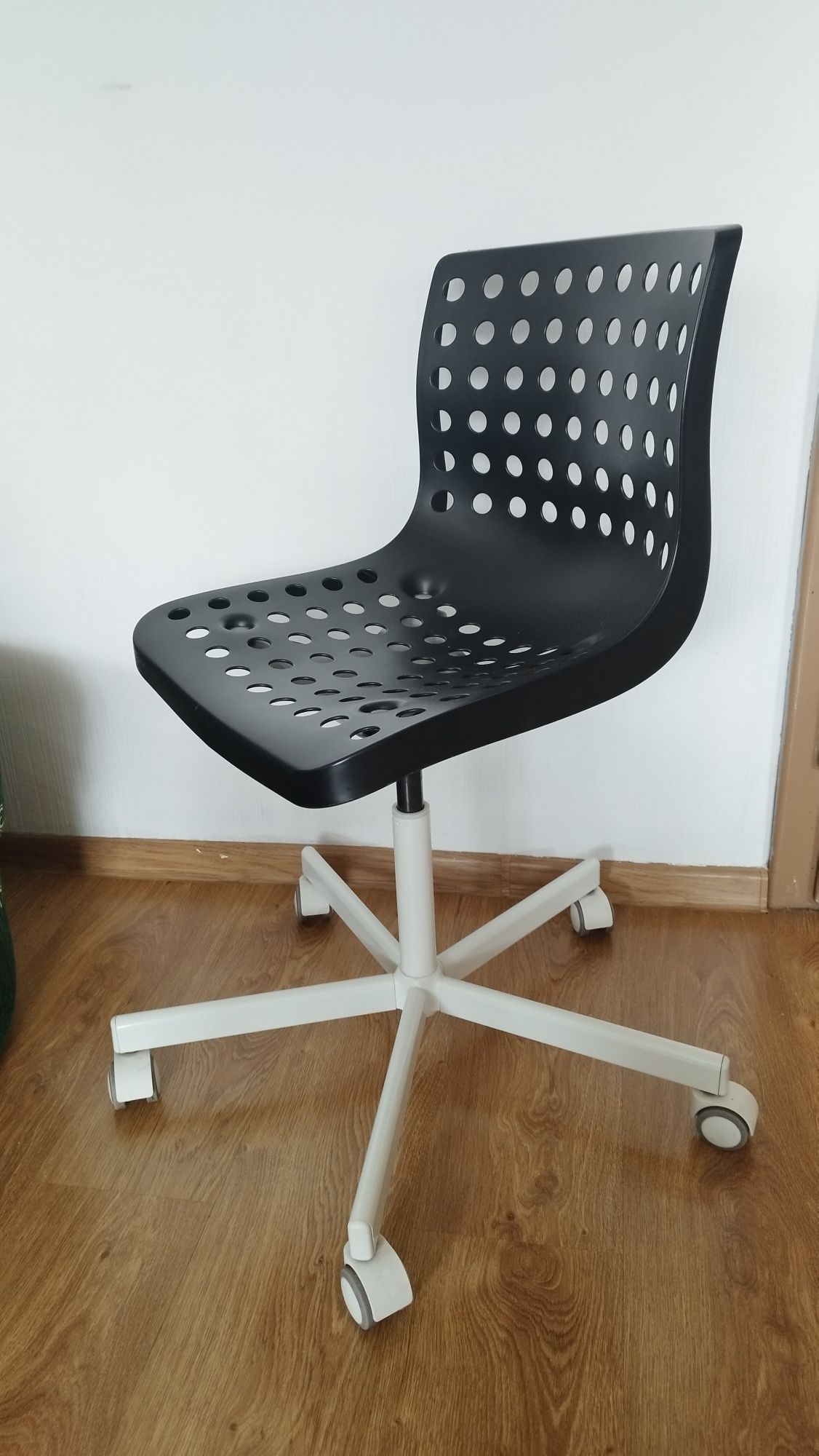 Krzesło biurowe dziecięce młodzieżowe Ikea