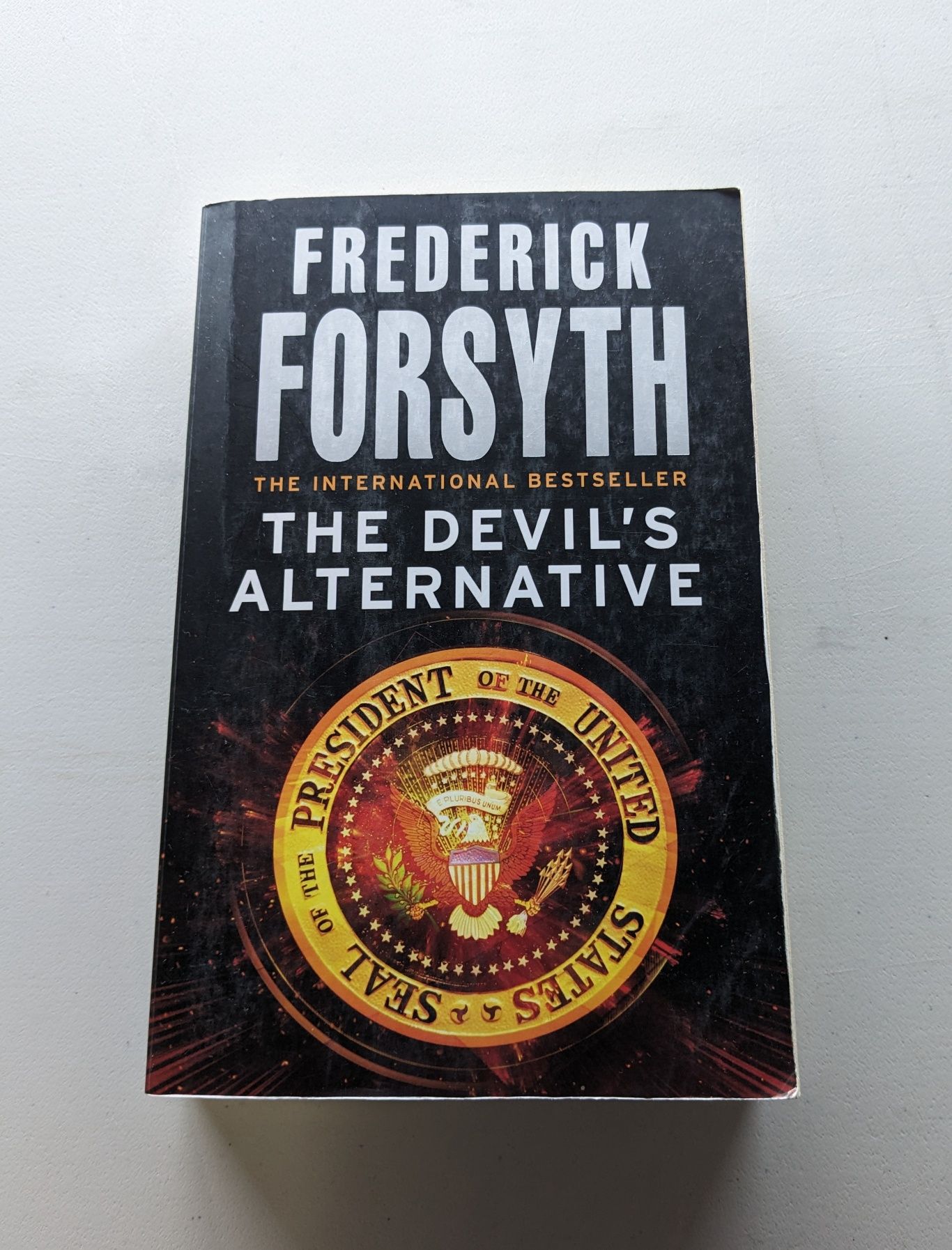 Livros em inglês e português .Frederick Forsyth .