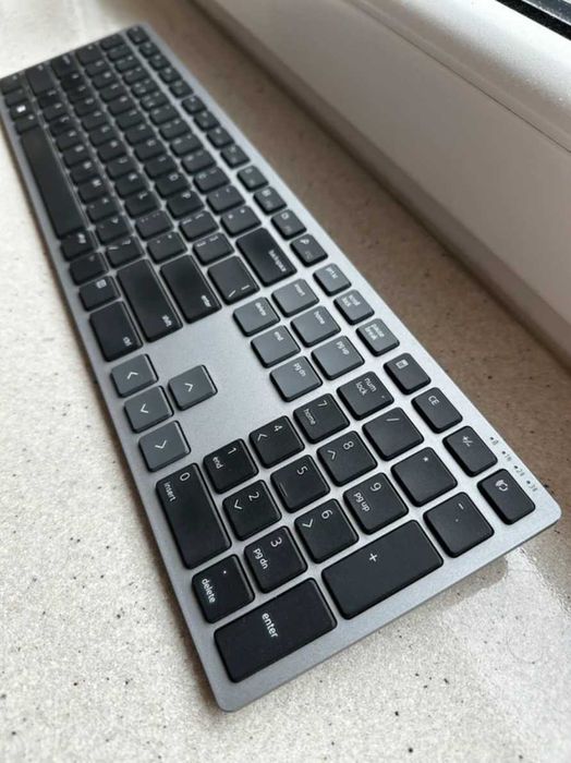 Klawiatura bezprzewodowa Dell KB700 Multi-Device