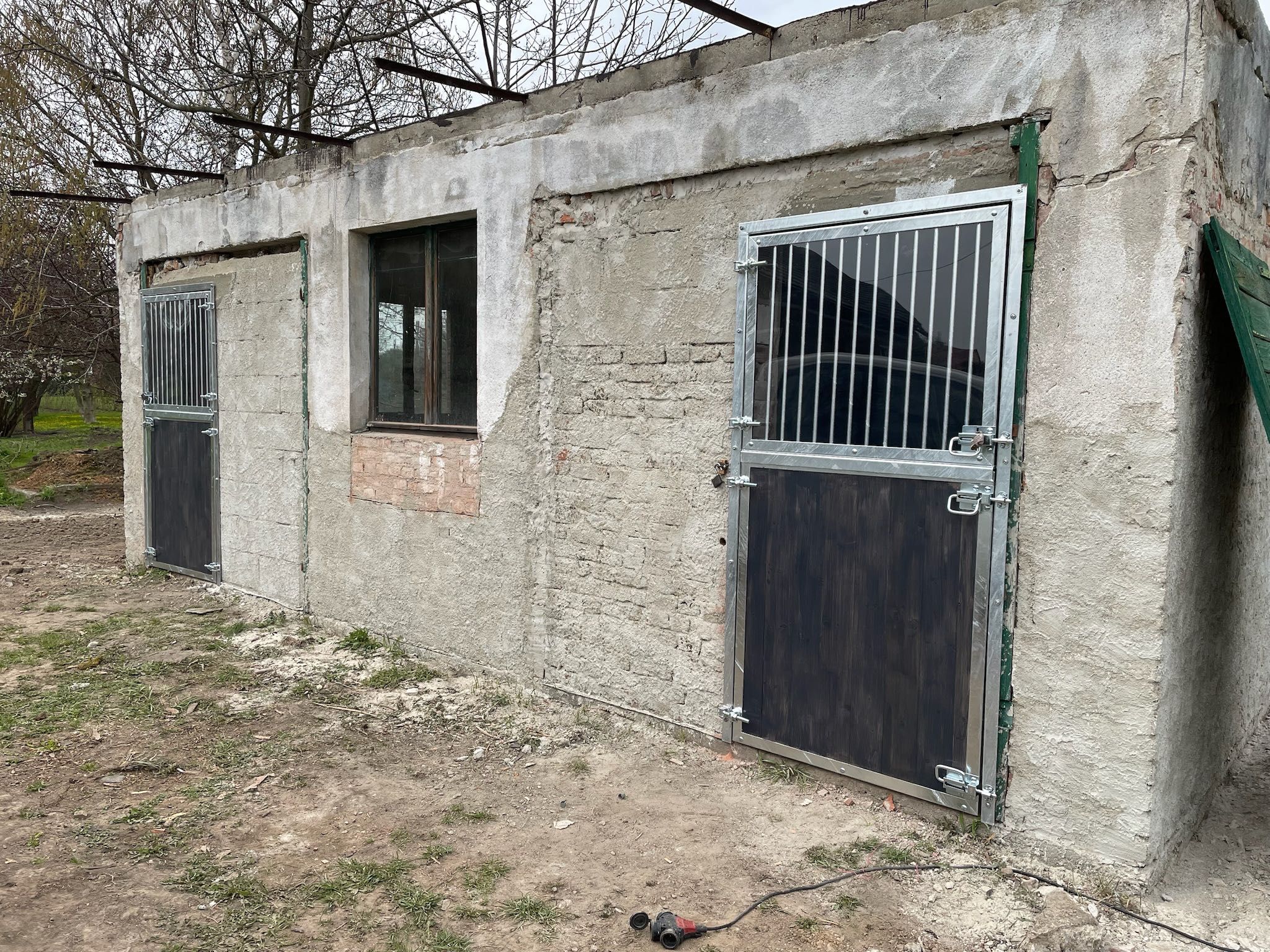 Drzwi angielskie do stajni modułowej do garażu dla konia dwa skrzydła