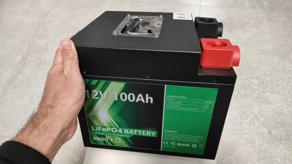 Акумулятор Cerrnss LiFePo4 з підтримкою Вluet