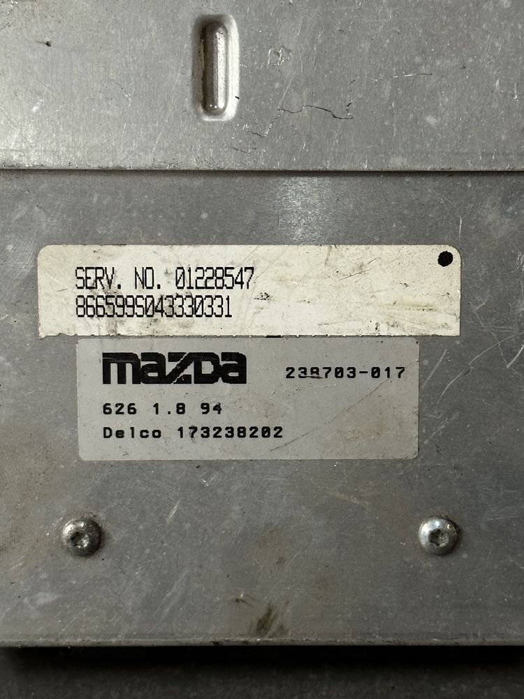 Блок управління ECU Mazda 626 1994 238703-017