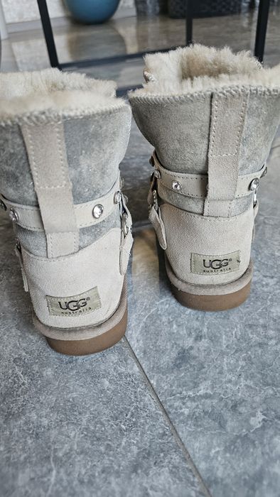 Продам жіночі Угги UGG Australia