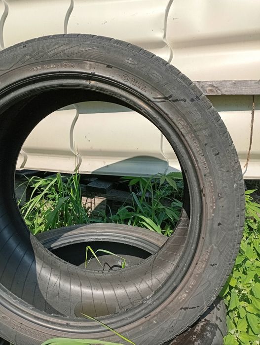 Продам резину на докат 245/45/18Nokian